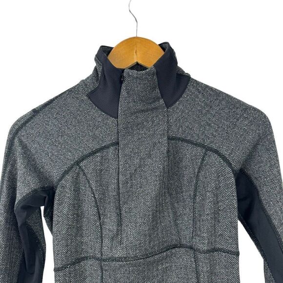 Lululemon Size 2 Base Runner 1/2 Zip Heathered Herringbone Black Running Top - Picture 5 of 16